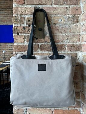 Filson Rugged Twill Tote w/ Zipper